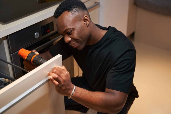 Pourquoi mon chien suit-il certaines personnes mais pas d'autres ?